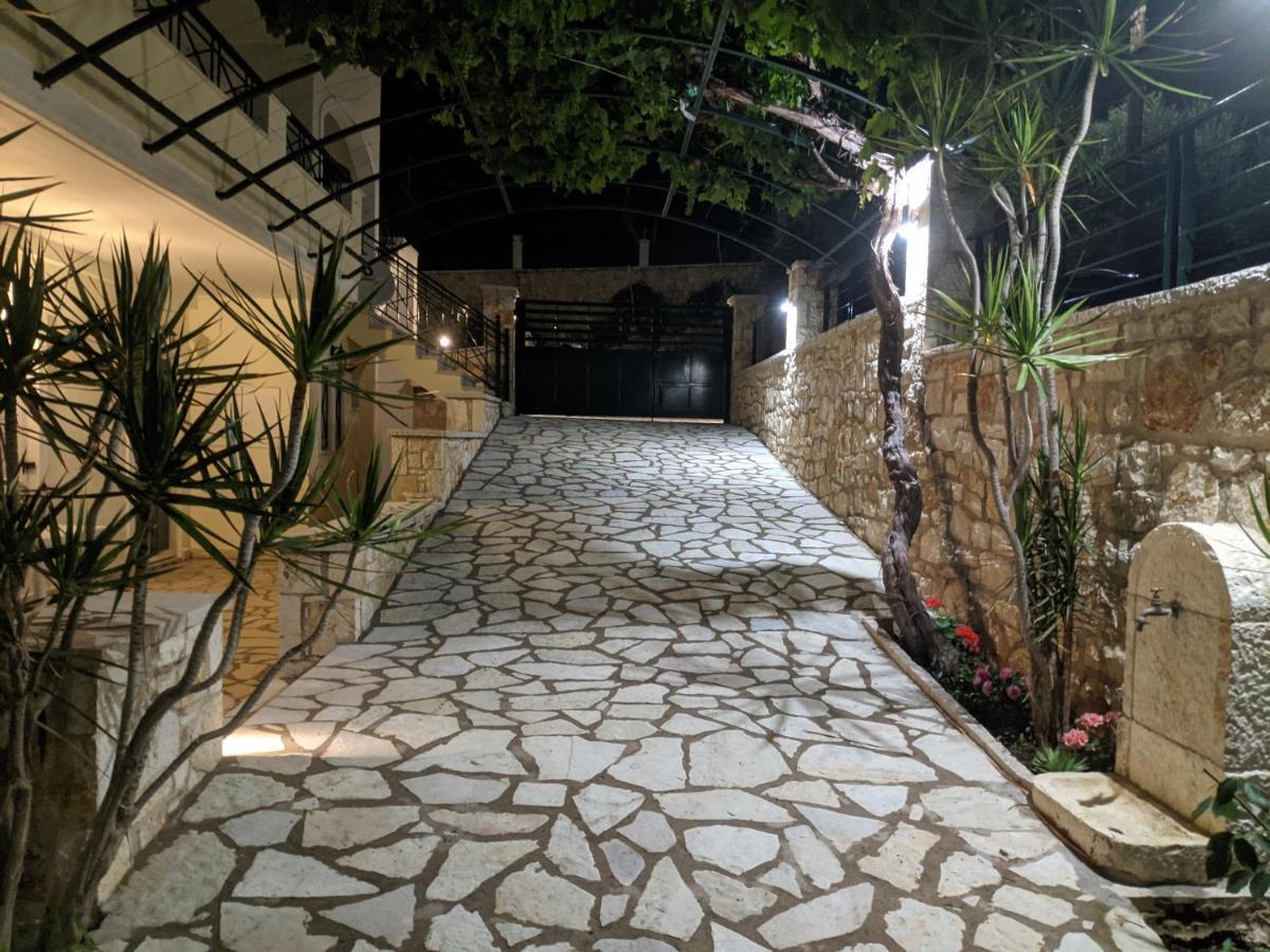 Villa Vera Sívota Exteriör bild