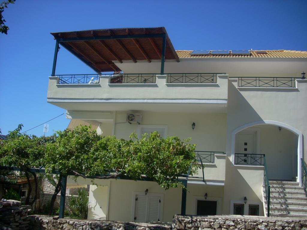 Villa Vera Sívota Exteriör bild