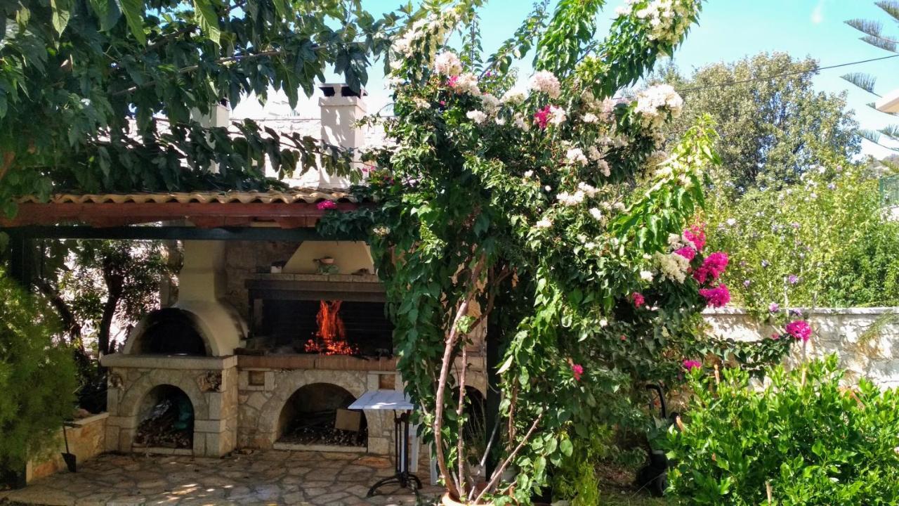Villa Vera Sívota Exteriör bild